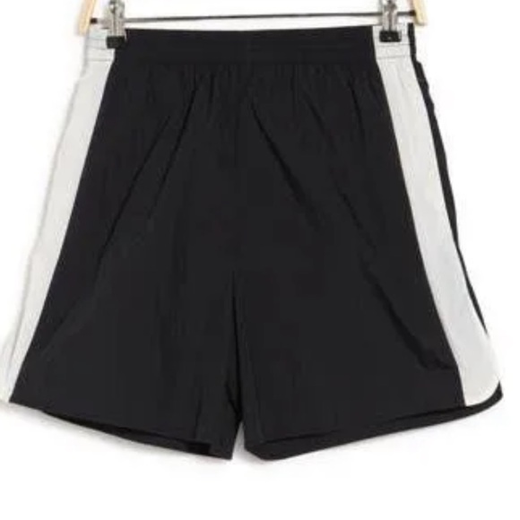 Rag and bone penn shorts in black - Picture 2 of 7